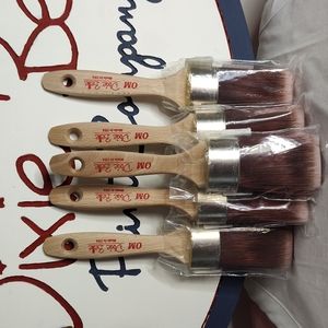 Dixie Belle OVAL MEDIUM BRUSH